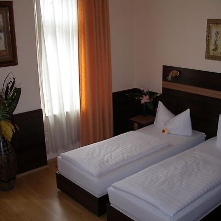 Hotel Elbe Street 34 Frankfurt am Main Luaran gambar